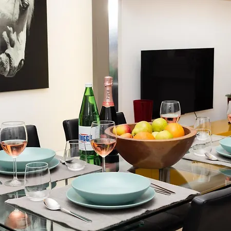 I Prime Location I Metro At Your Door, Duomo In 15 Min! Apartment Milan