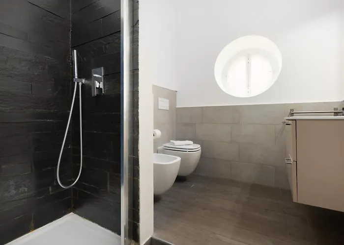 I Prime Location I Metro At Your Door, Duomo In 15 Min! Milano